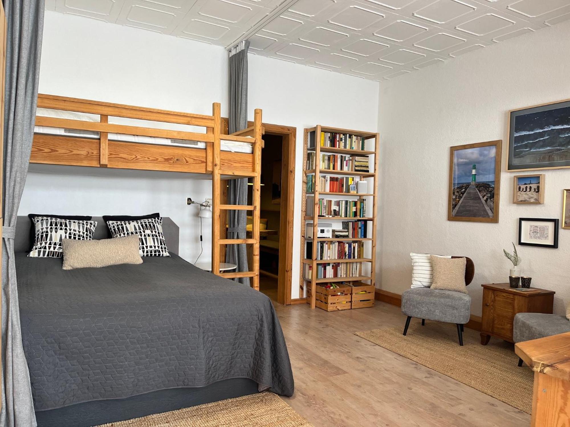 Surfkajuete - In Warnemuende